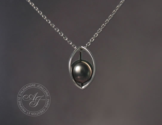 10-Pendentif-Or-Blanc-Perle-Noir_X_osiris-or-blanc-pendentif-perle-grise.jpg